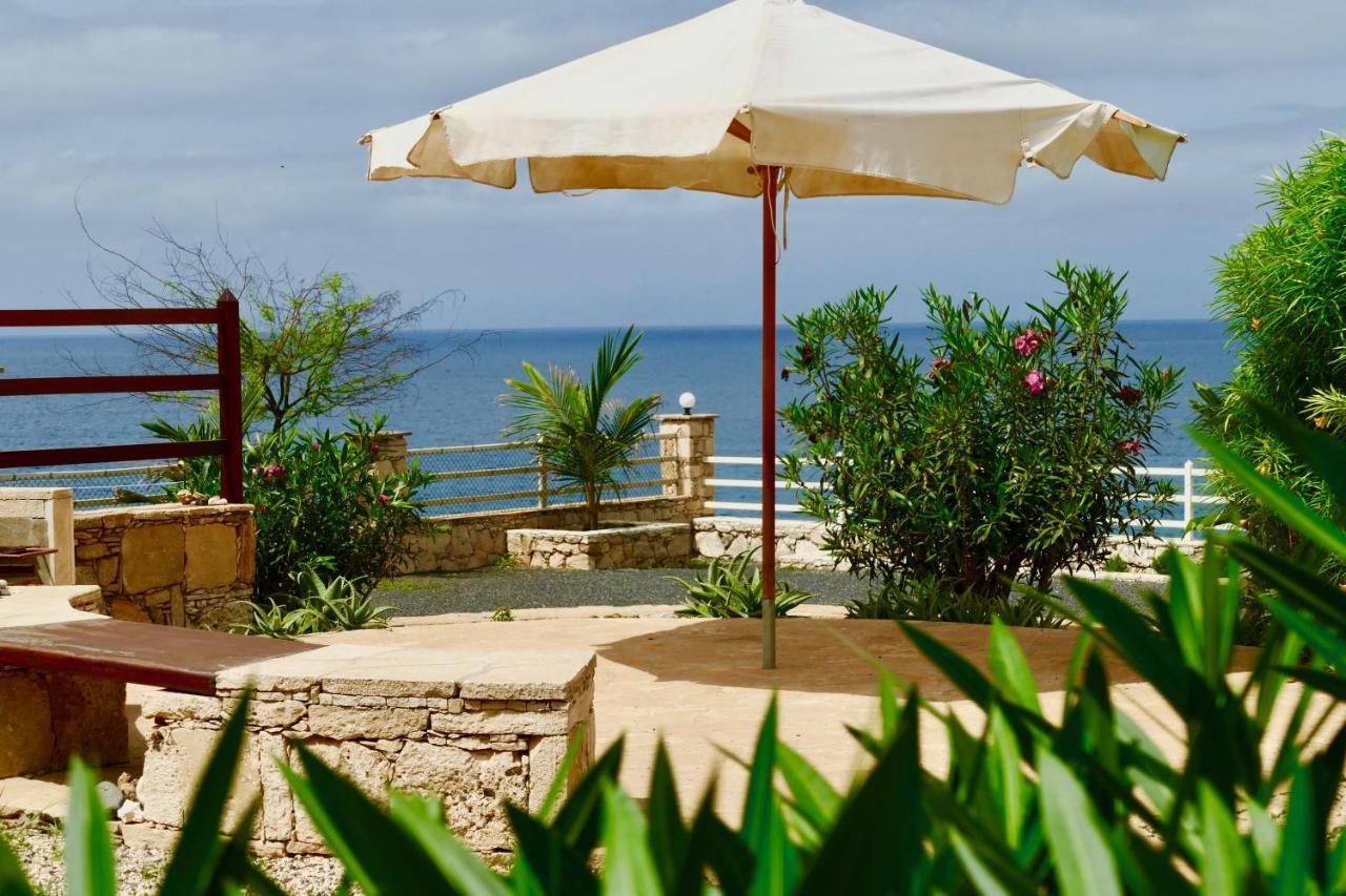 Casita Solemar Direkt Am Atlantik Villa Calheta Exterior photo